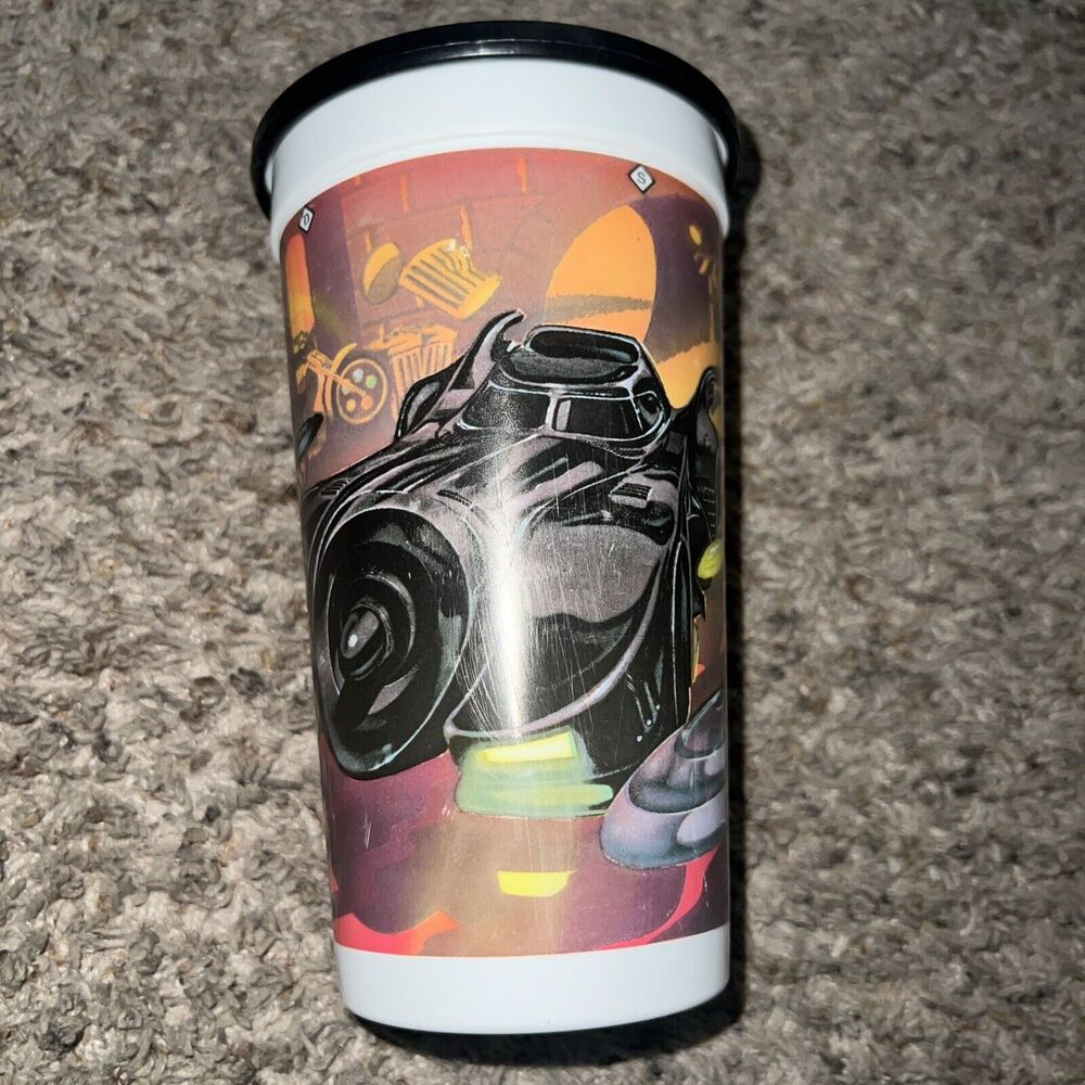 BATMAN Returns Bat Mobile‎ McDonald's Cup 1992